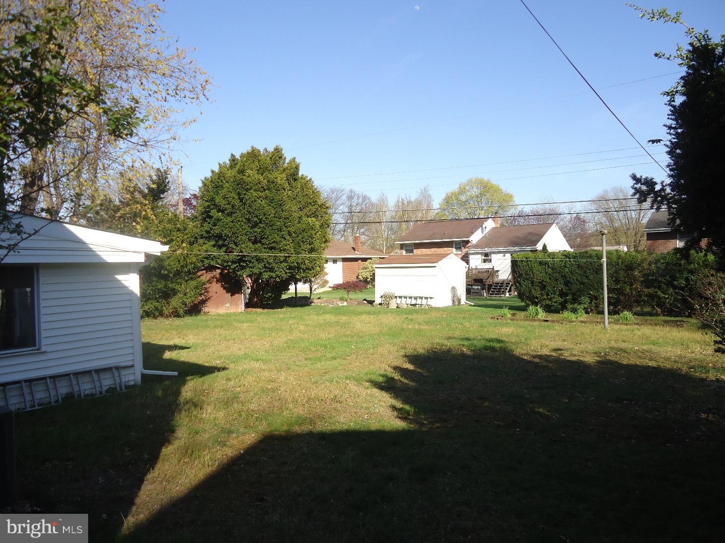 17 Vista Road Wyomissing, PA 19610 - Photo 4 of 22 Gallery Image 4