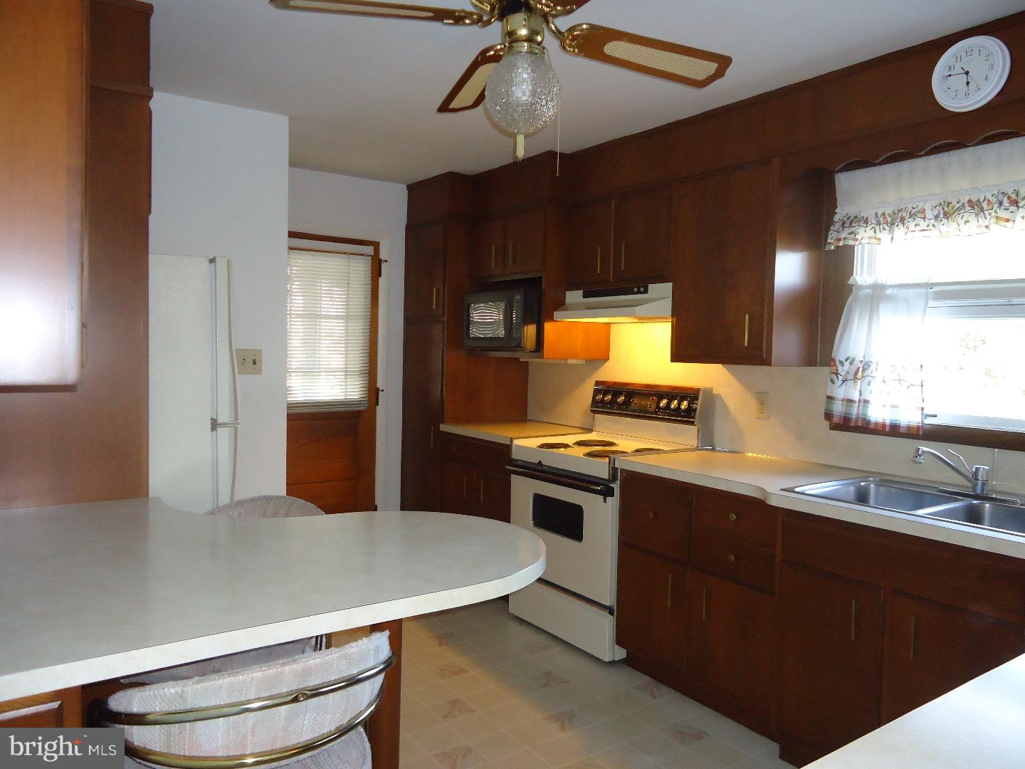 17 Vista Road Wyomissing, PA 19610 - Photo 10 of 22 Gallery Image 10