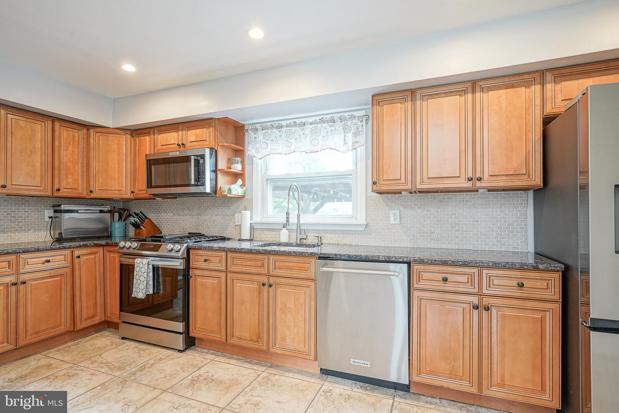 2305 Beverly Road Cinnaminson, NJ 08077 - Photo 9 of 37 Gallery Image 9