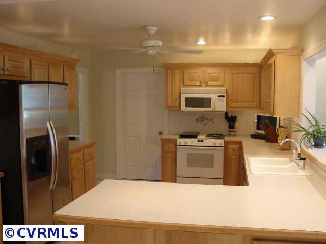 1920 Castlebridge Road Midlothian, VA 23113 - Photo 5 of 10 Other - Kitchen