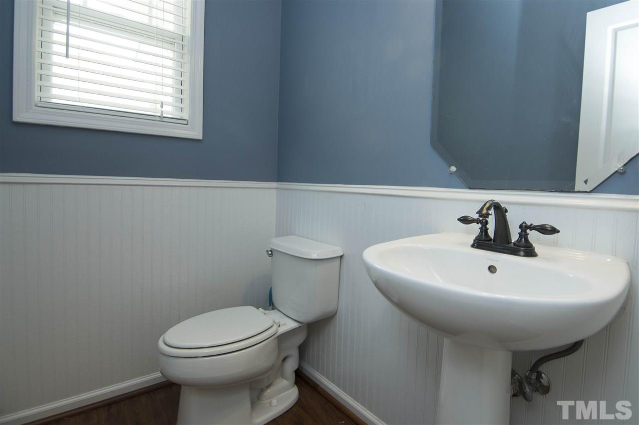 5572 Nur Lane Raleigh, NC 27606 - Photo 11 of 28 Gallery Image 11