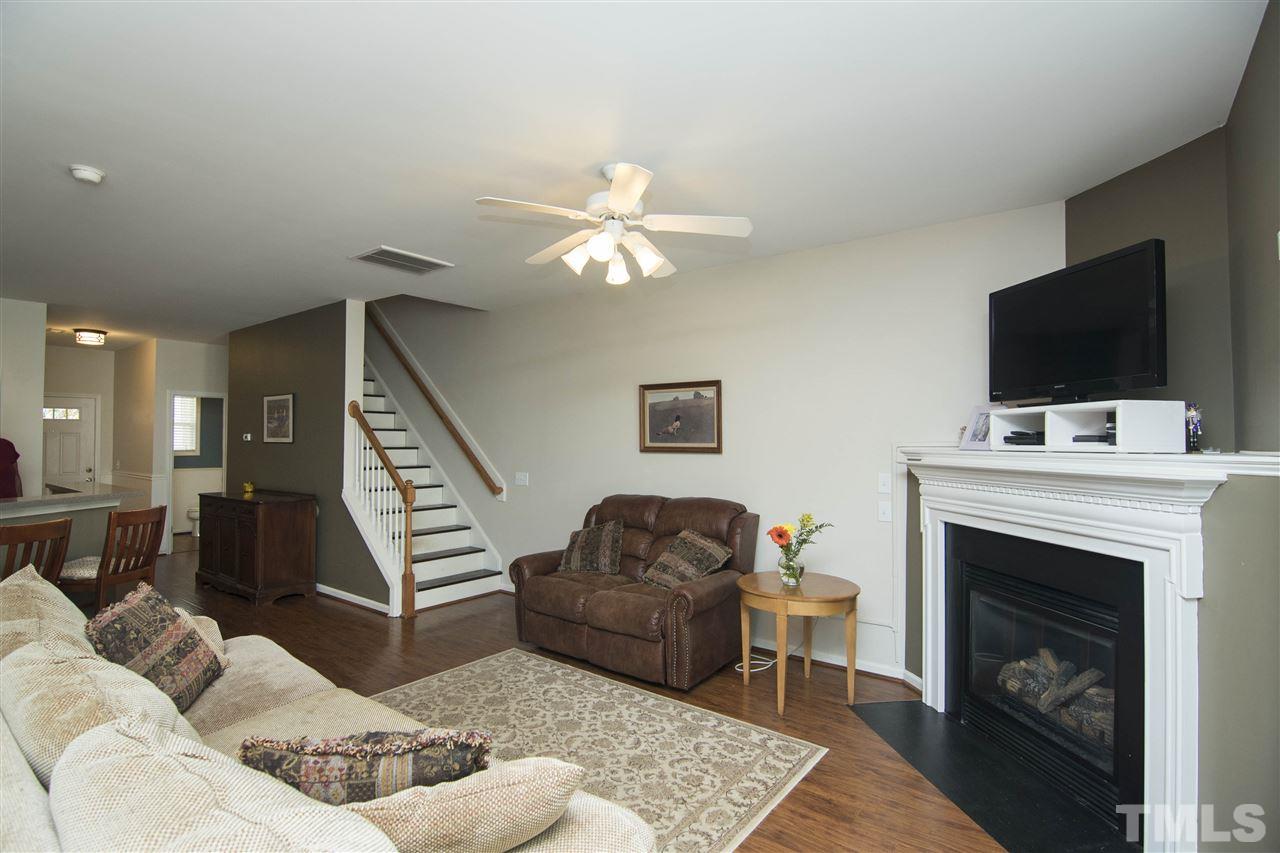 5572 Nur Lane Raleigh, NC 27606 - Photo 4 of 28 Gallery Image 4
