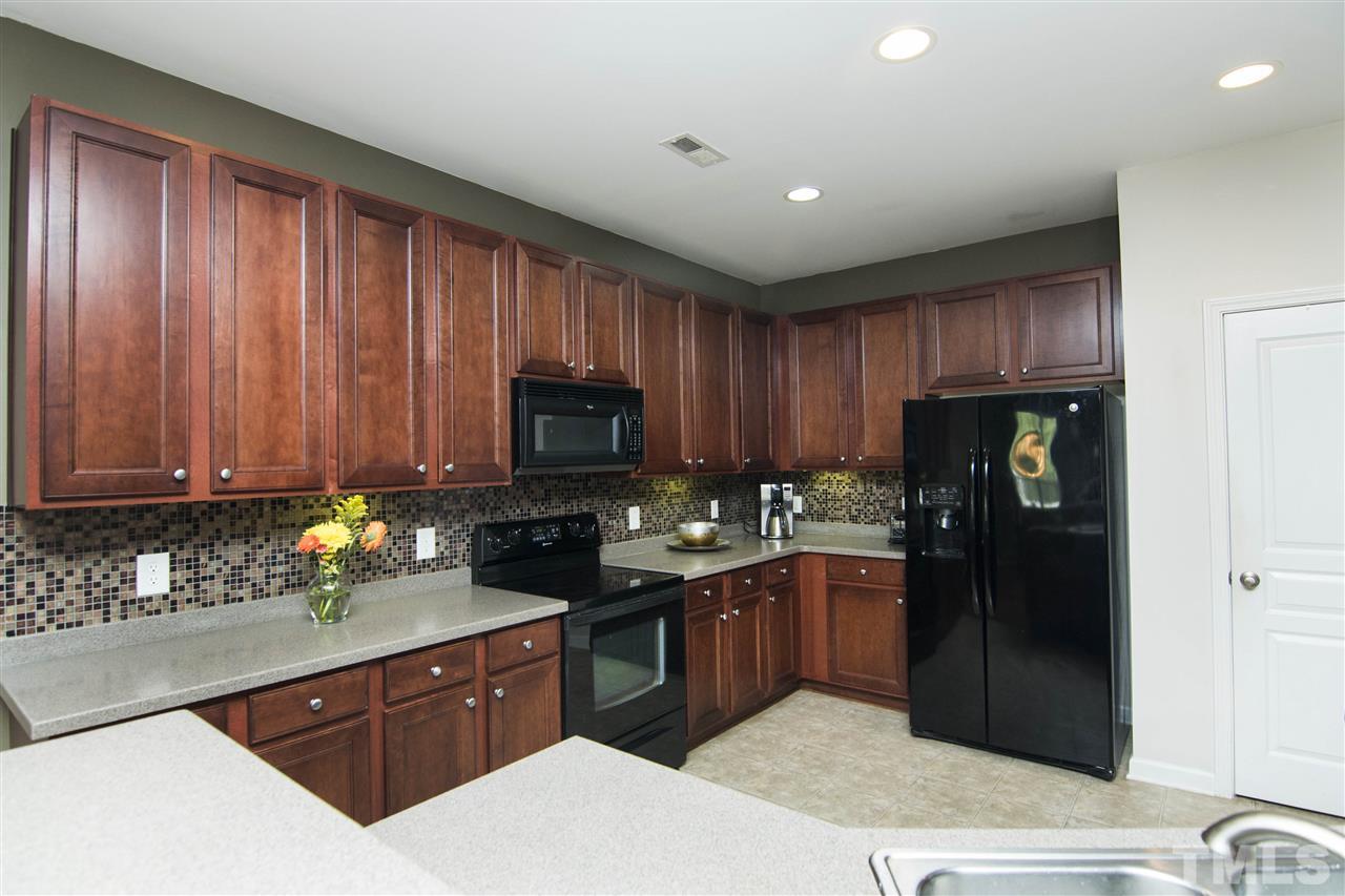 5572 Nur Lane Raleigh, NC 27606 - Photo 5 of 28 Gallery Image 5