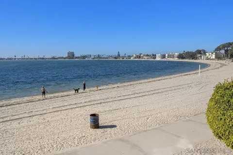 $3,475,000 | 3828 Riviera Drive, Unit 2B, San Diego, CA 92109