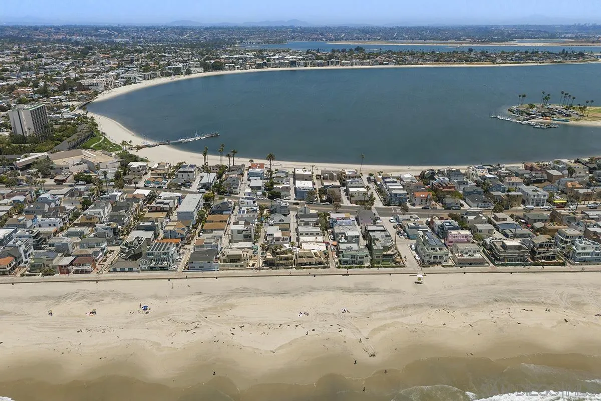 3828 Riviera Drive, Unit 2B San Diego, CA 92109 - Photo 69 of 74 an aerial view of a house with a yard