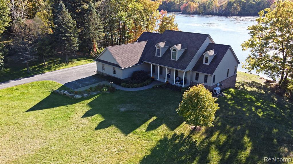1372 McKail Road Leonard, MI 48367 - Photo 3 of 92