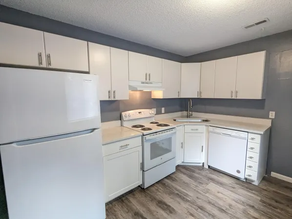 $1,650 | 4370 Great Oak Drive, North Charleston, SC 29418