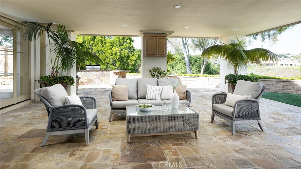 4 Rue Grand Ducal Newport Beach, CA 92660 - Photo 7 of 38