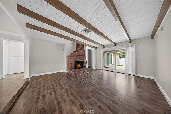 $3,900 | 6906 McLennan Avenue, Lake Balboa, CA 91406