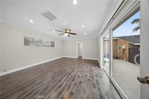 $3,900 | 6906 McLennan Avenue, Lake Balboa, CA 91406