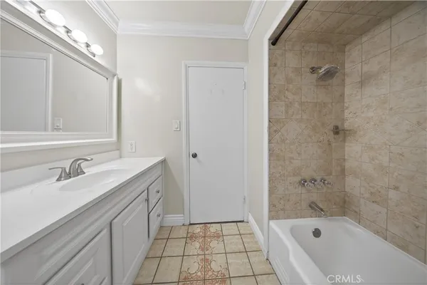 $3,900 | 6906 McLennan Avenue, Lake Balboa, CA 91406