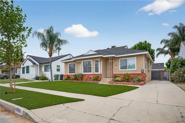 $3,900 | 6906 McLennan Avenue, Lake Balboa, CA 91406