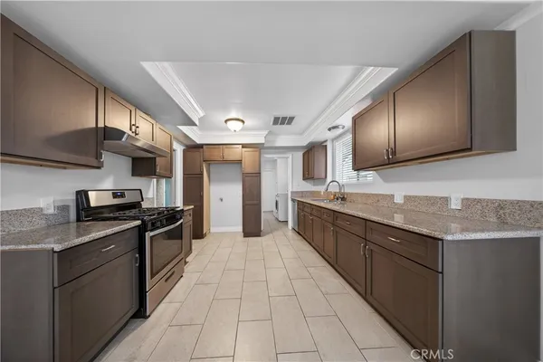 $3,900 | 6906 McLennan Avenue, Lake Balboa, CA 91406