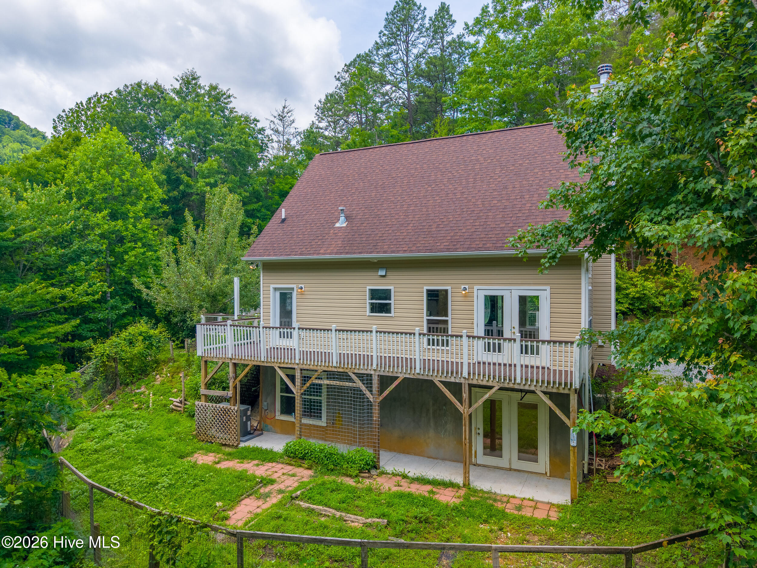 1044 Shell Stand Road Almond, NC 28702 - Photo 5 of 74