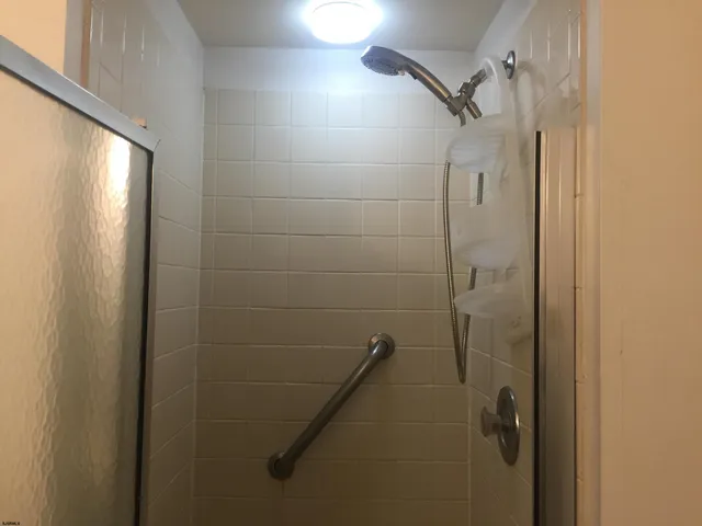 $1,450 | 407 36th Street South, Unit R2, Brigantine, NJ 08203