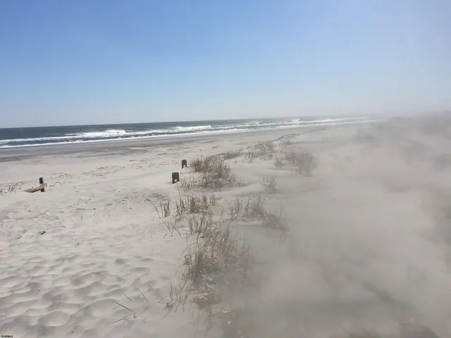 $1,450 | 407 36th Street South, Unit R2, Brigantine, NJ 08203