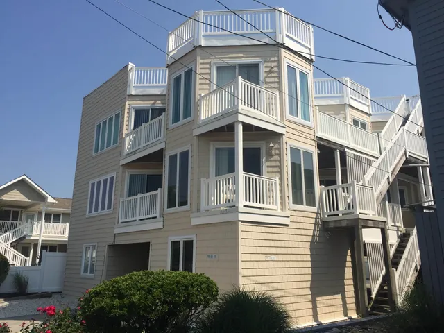 $1,450 | 407 36th Street South, Unit R2, Brigantine, NJ 08203