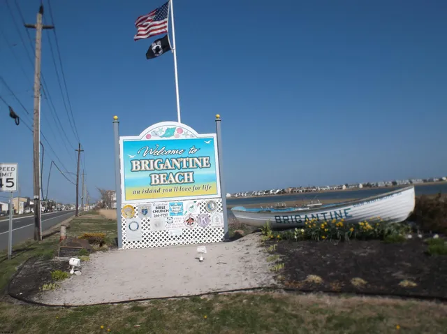 $1,450 | 407 36th Street South, Unit R2, Brigantine, NJ 08203