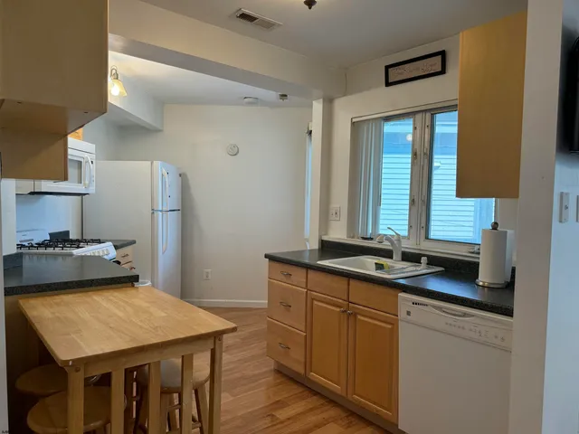 $1,450 | 407 36th Street South, Unit R2, Brigantine, NJ 08203