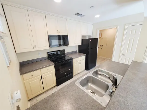 $1,700 | 5530 Brookview Court, Sachse, TX 75048