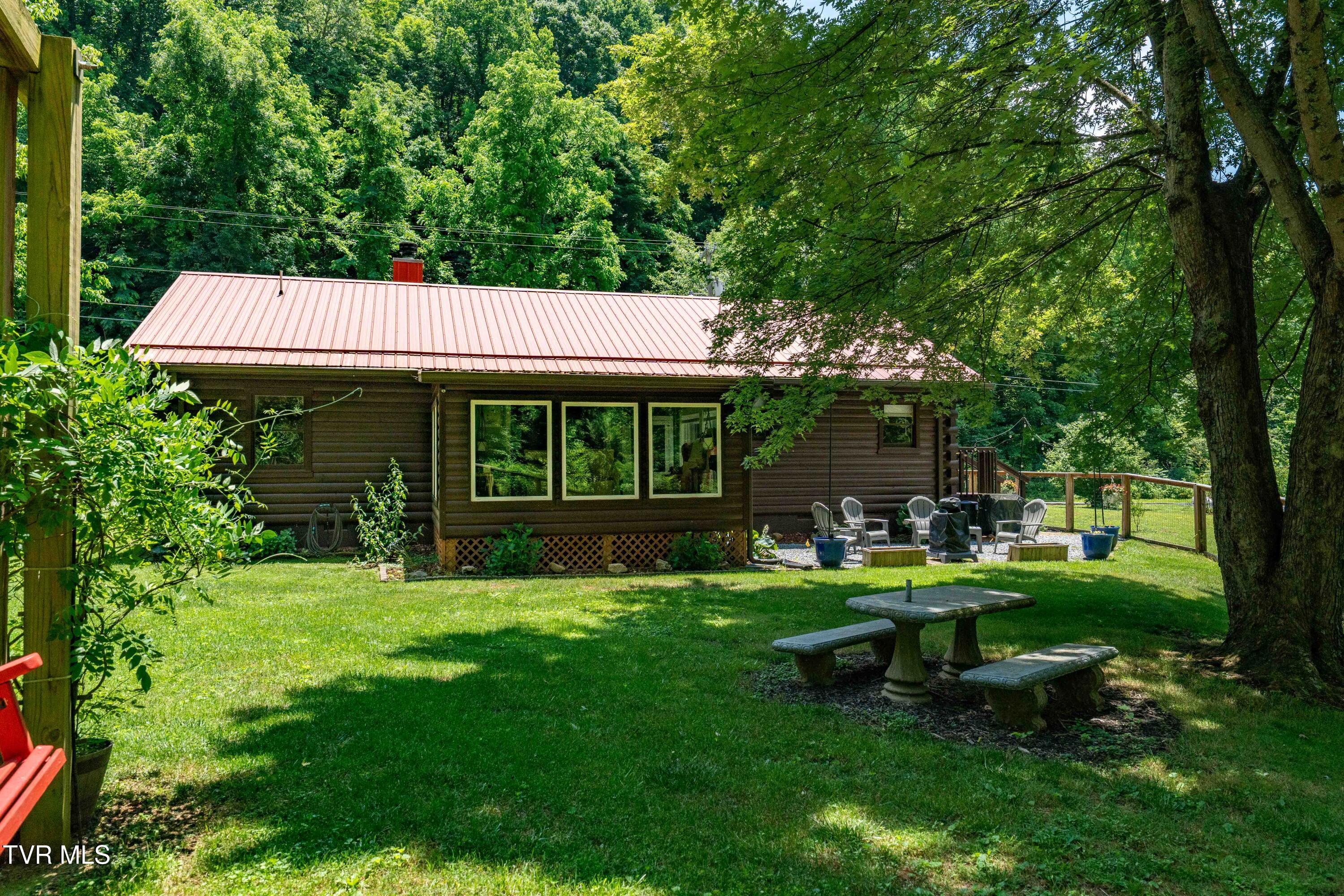 135 Grindstaff Hollow Road Elizabethton, TN 37643 - Photo 77 of 116 135 Grindstaff Hollow (54 of 83)