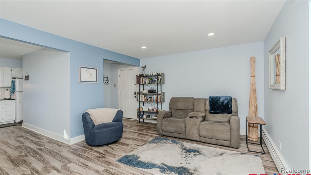 1629 Cass Lake Road, Unit C Keego Harbor, MI 48320 - Photo 20 of 40