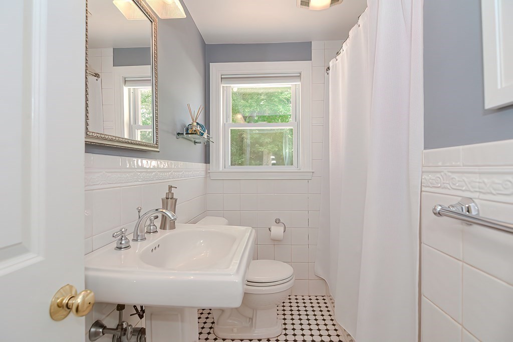 259 Marked Tree Road Holliston, MA 01746 - Photo 30 of 42 Gallery Image 30