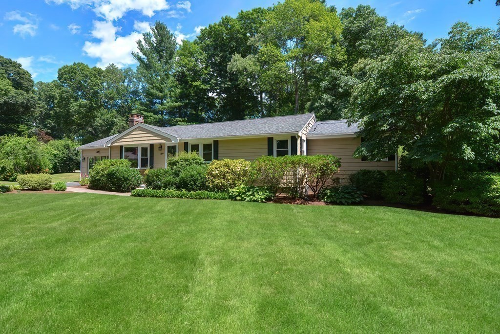 259 Marked Tree Road Holliston, MA 01746 - Photo 3 of 42 Gallery Image 3