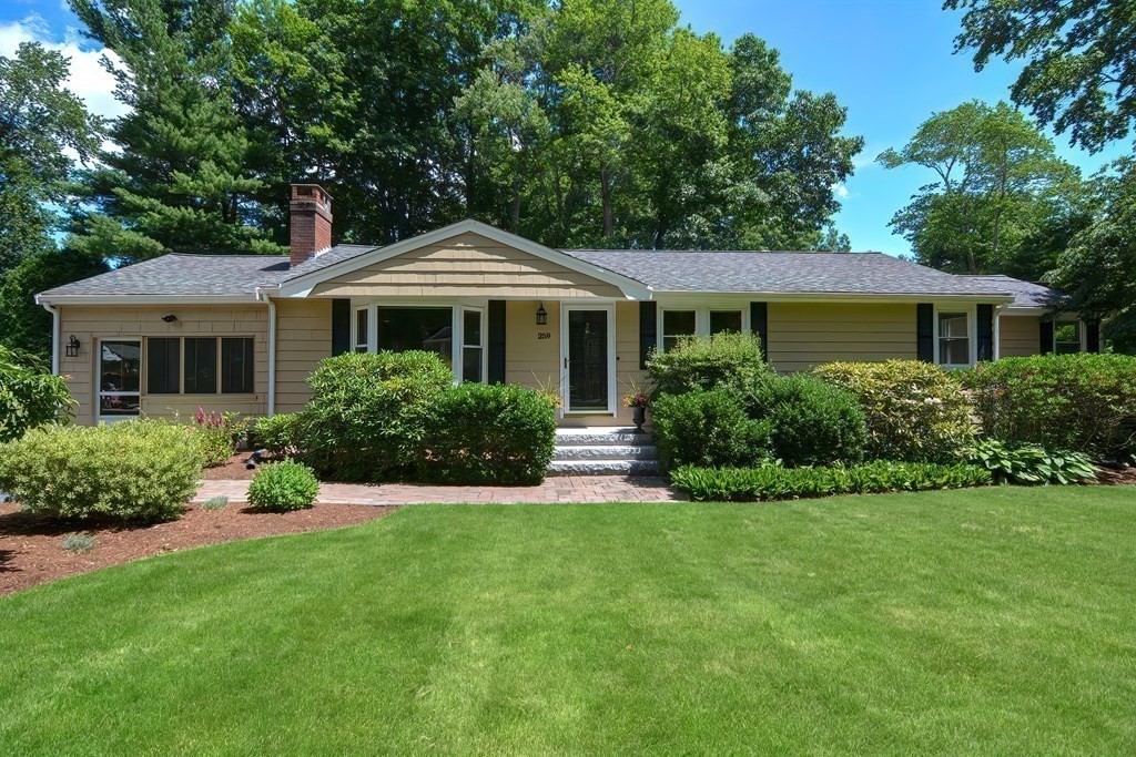 259 Marked Tree Road Holliston, MA 01746 - Photo 4 of 42 Gallery Image 4