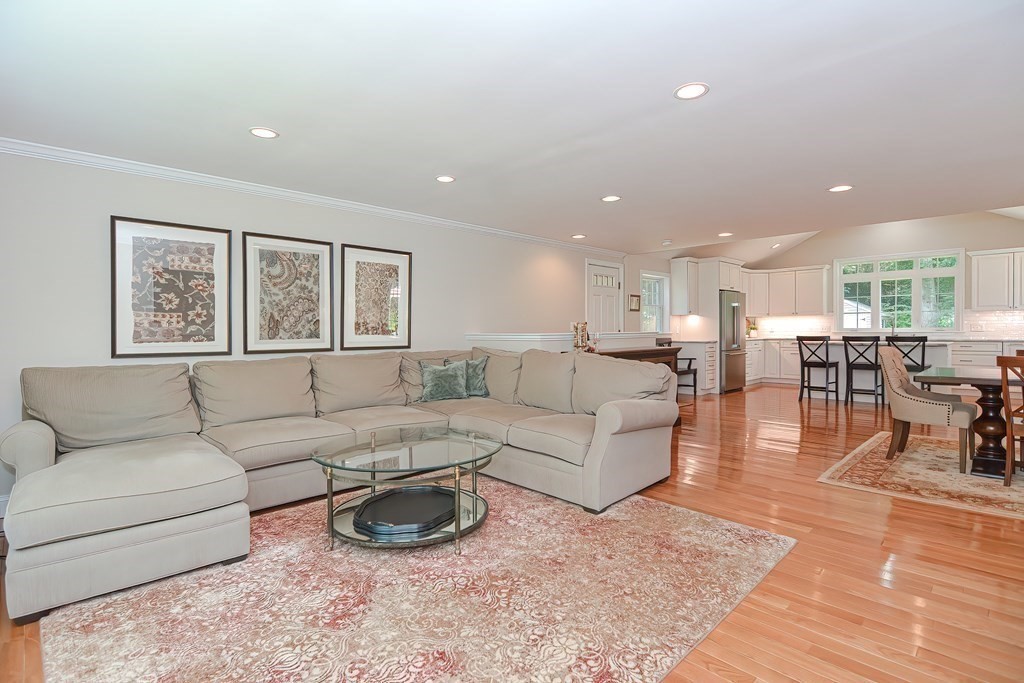 259 Marked Tree Road Holliston, MA 01746 - Photo 9 of 42 Gallery Image 9