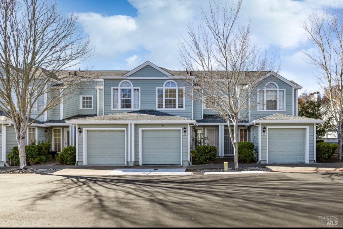 605 Laurel Grove Circle Santa Rosa, CA 95407 - Photo 1 of 29 a front view of a house with a garden