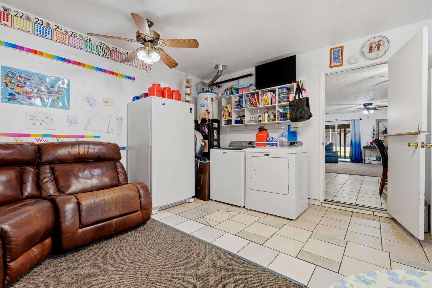 2124 Neill Way Hanford, CA 93230 - Photo 7 of 41