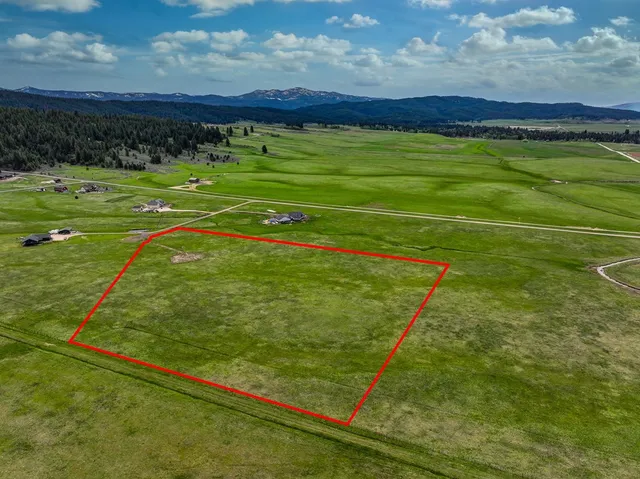 $379,999 | 15 Ringo Lane, Unit 1, McCall, ID 83638