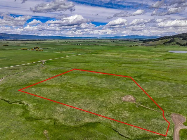 $379,999 | 15 Ringo Lane, Unit 1, McCall, ID 83638