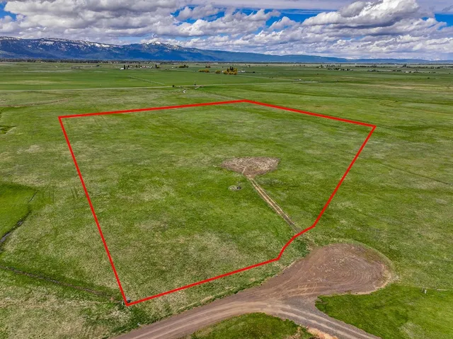 $379,999 | 15 Ringo Lane, Unit 1, McCall, ID 83638