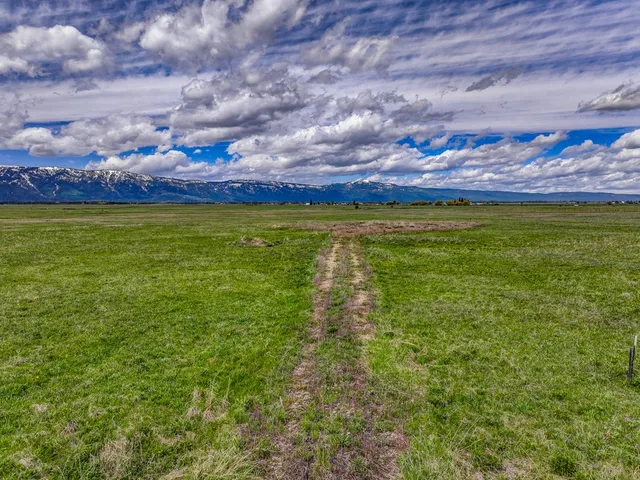 $379,999 | 15 Ringo Lane, Unit 1, McCall, ID 83638