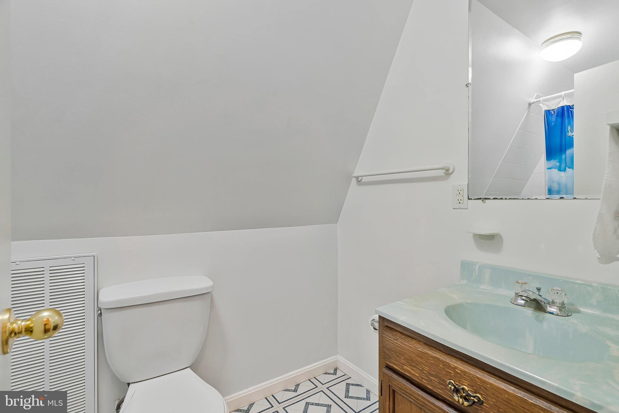 117 Connemara Drive Sterling, VA 20164 - Photo 34 of 58