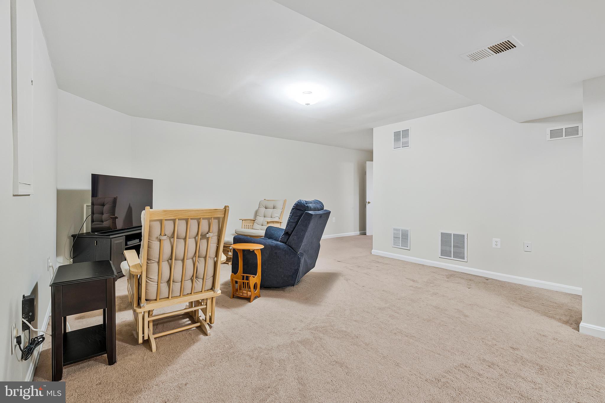 117 Connemara Drive Sterling, VA 20164 - Photo 38 of 58