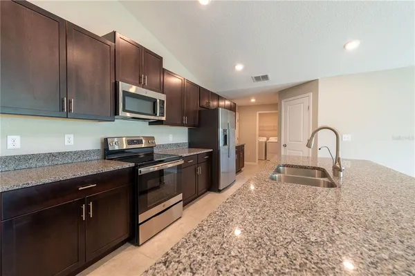 $2,500 | 1837 Sand Daisy Place, Ruskin, FL 33570