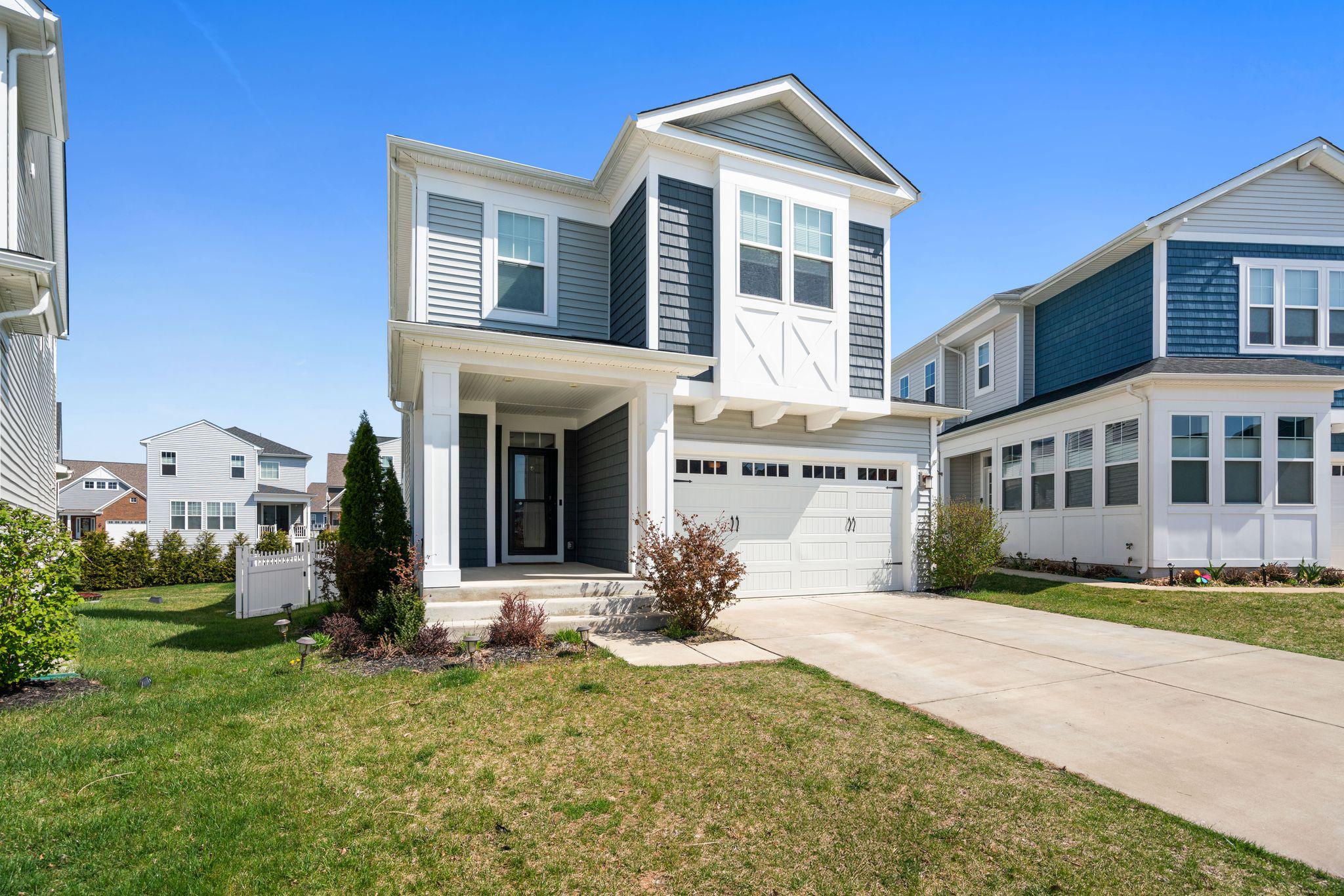 Welcome home to 2916 Quarry Circle.