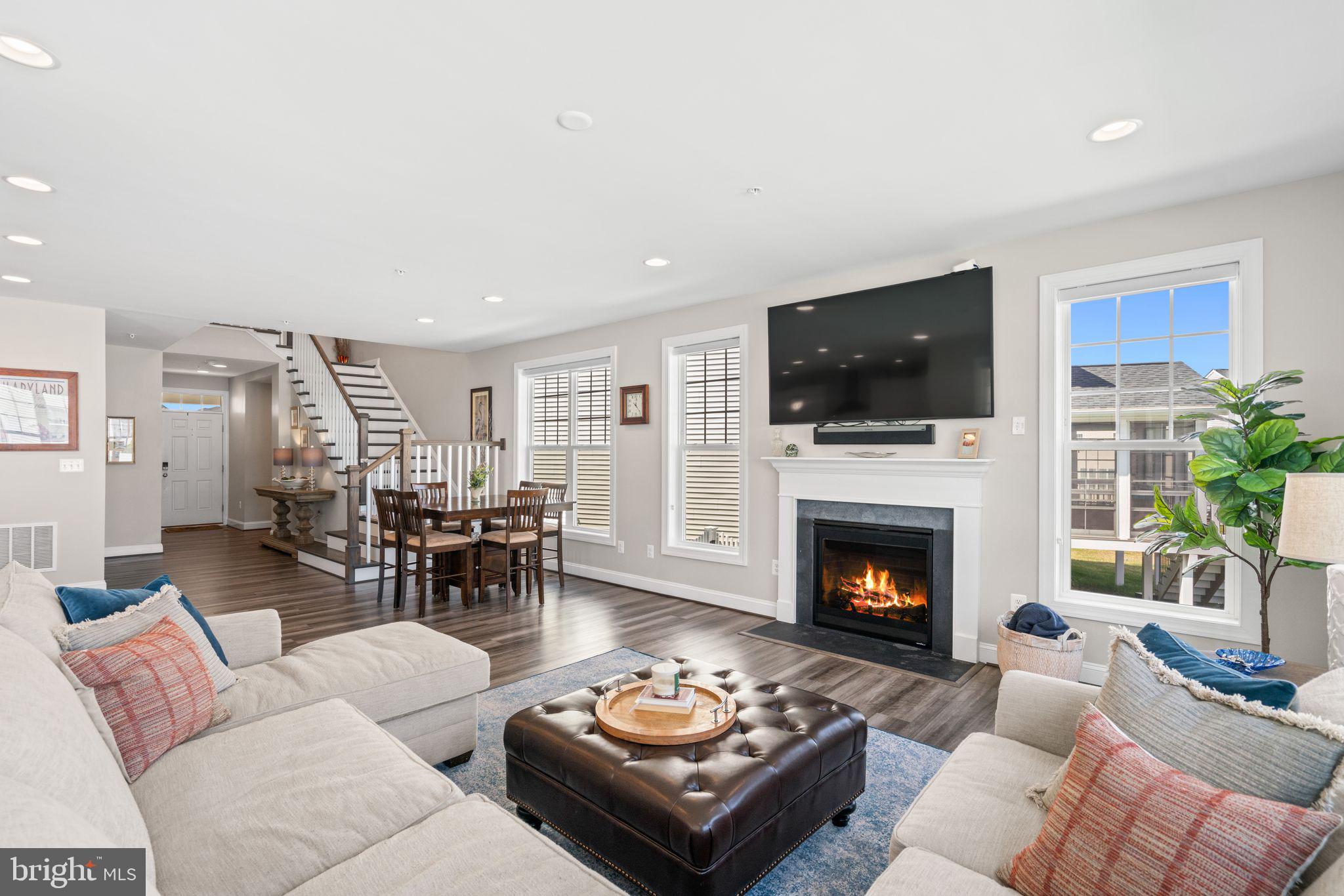 2916 Quarry Circle Odenton, MD 21113 - Photo 12 of 60 Inviting living space with cozy charm.