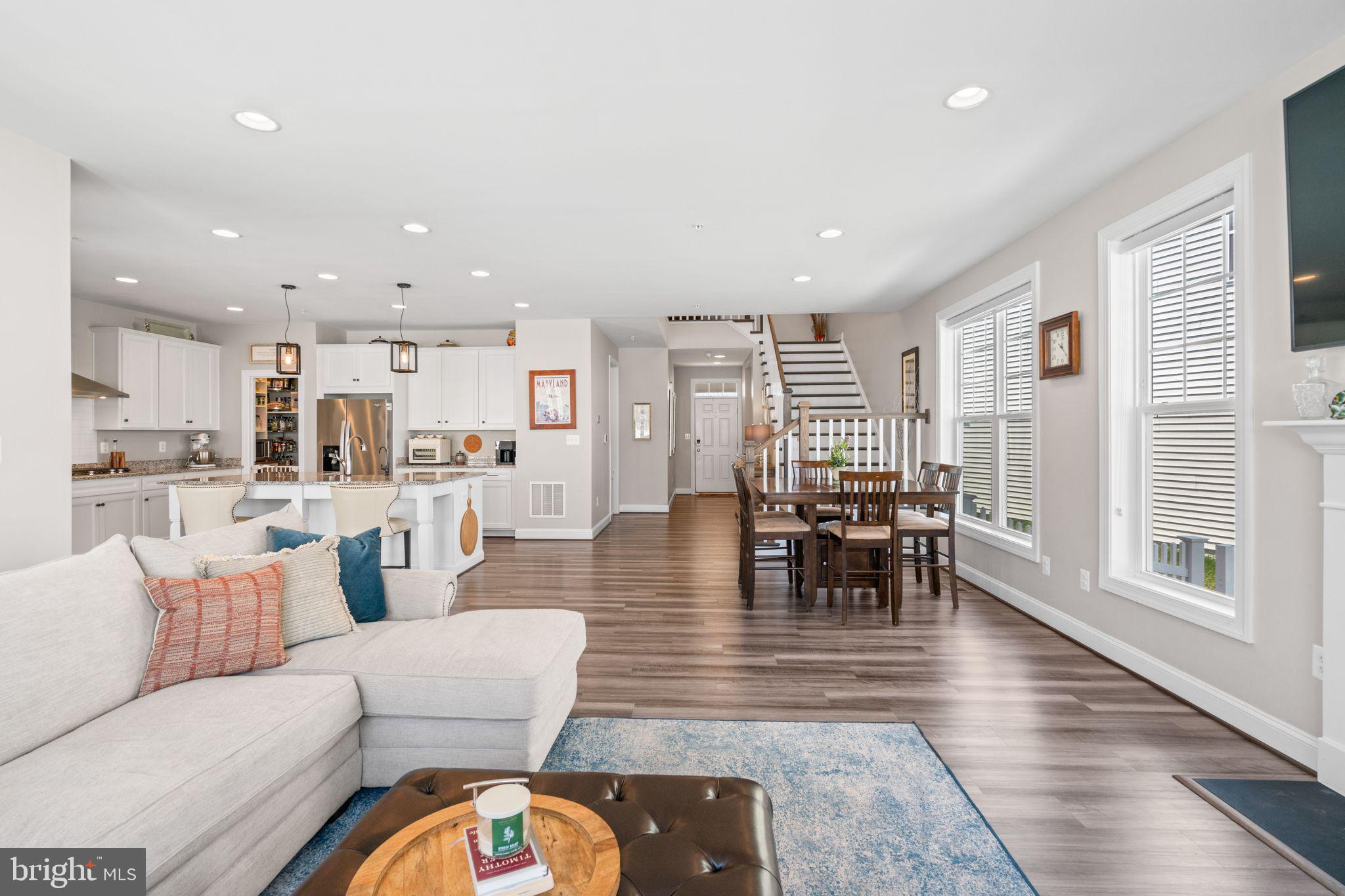 2916 Quarry Circle Odenton, MD 21113 - Photo 14 of 60 Bright and inviting open living space.