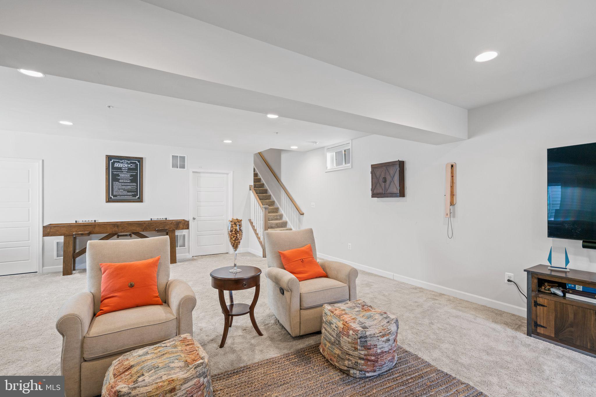 2916 Quarry Circle Odenton, MD 21113 - Photo 40 of 60 Inviting space for relaxation and fun.