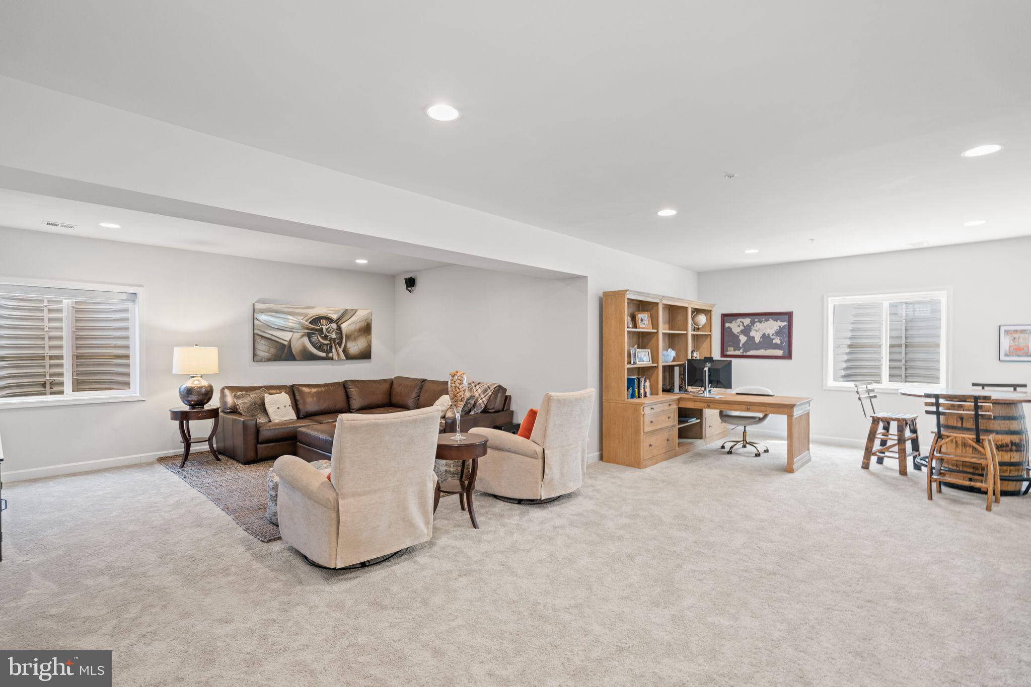 2916 Quarry Circle Odenton, MD 21113 - Photo 41 of 60 Spacious, inviting living area awaits.