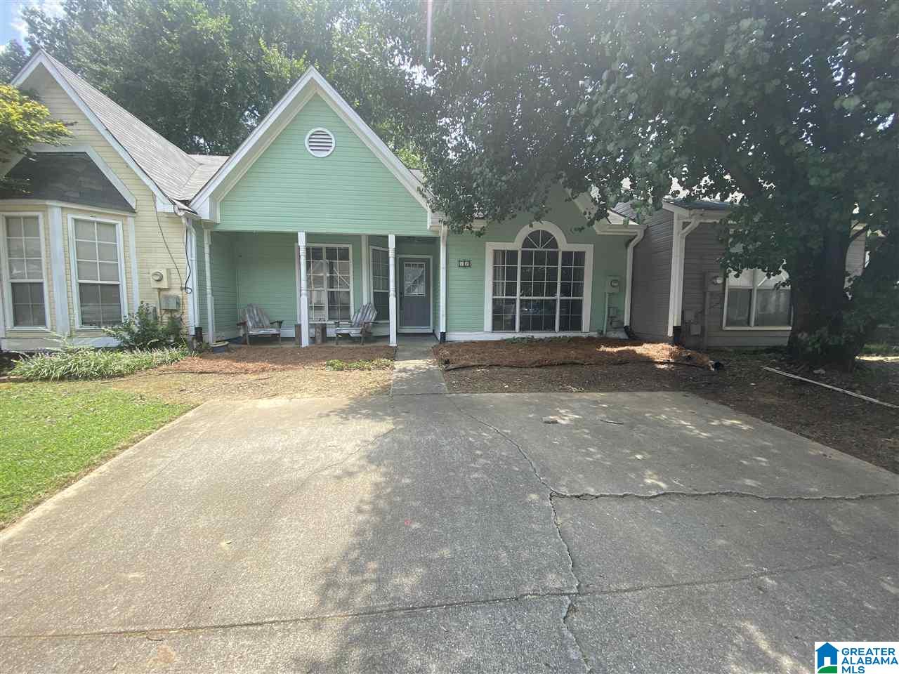 19 Cottage Circle Pelham, AL 35124 - Photo 2 of 14