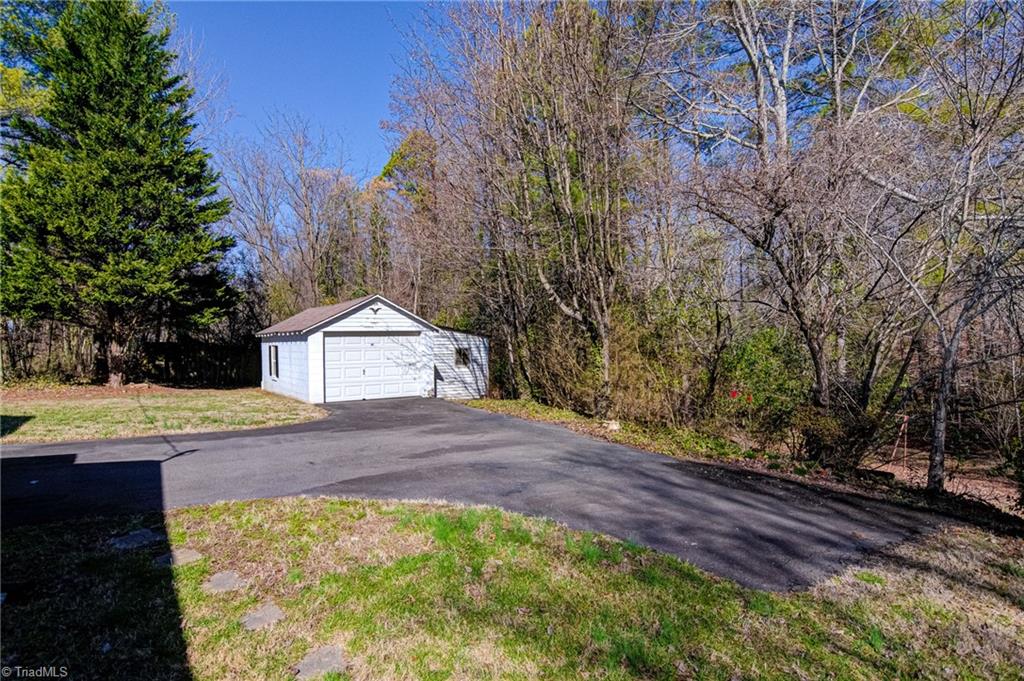 7515 Grapevine Road Lewisville, NC 27023 - Photo 38 of 49 Gallery Image 38
