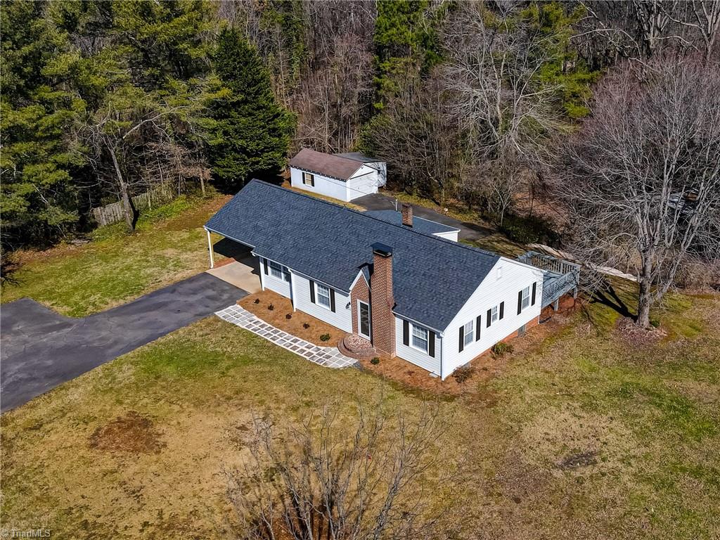 7515 Grapevine Road Lewisville, NC 27023 - Photo 4 of 49 Gallery Image 4