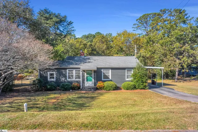 $189,000 | 2223 Ridgewood Avenue, Anderson, SC 29625
