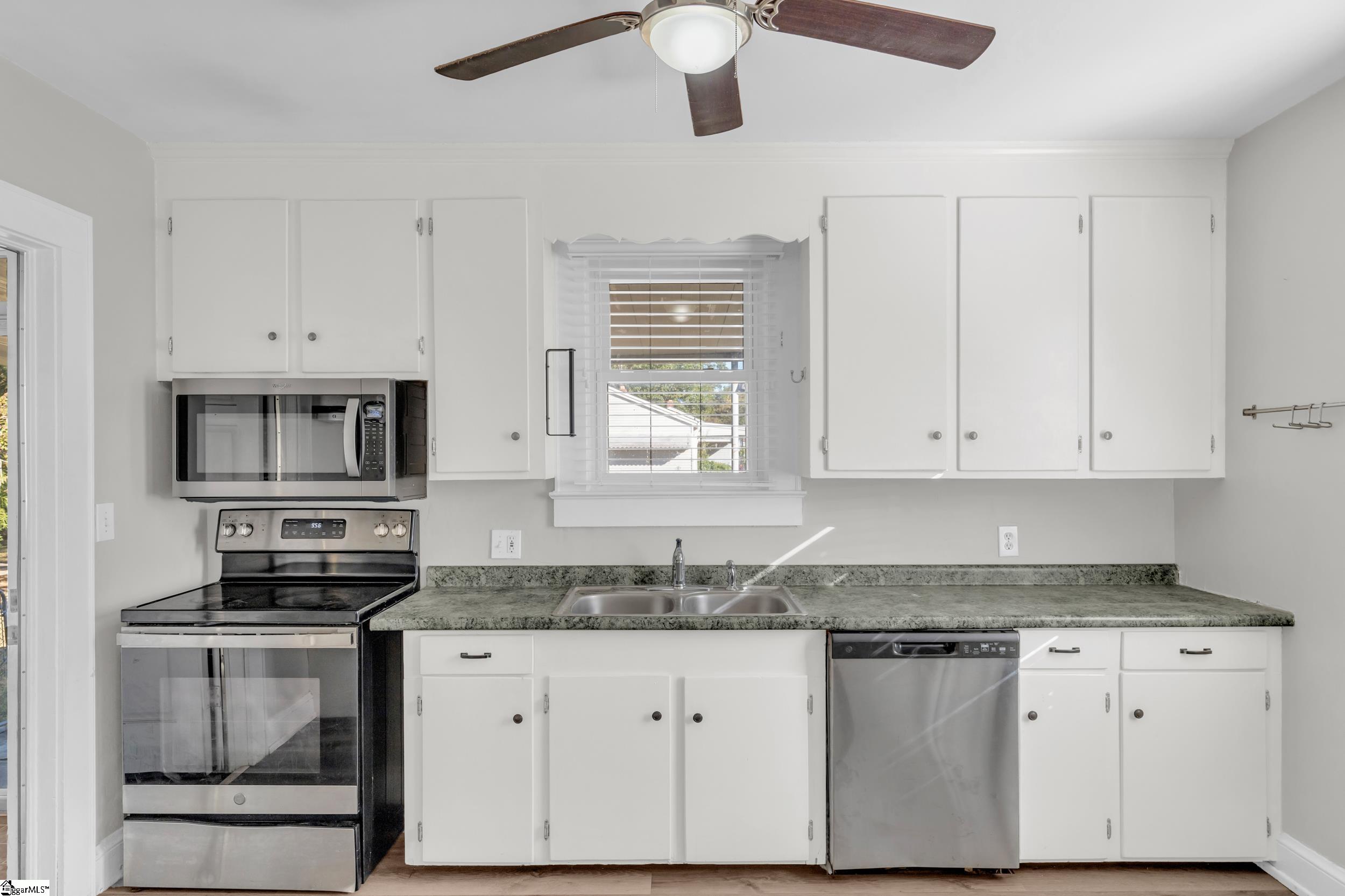 2223 Ridgewood Avenue Anderson, SC 29625 - Photo 19 of 37