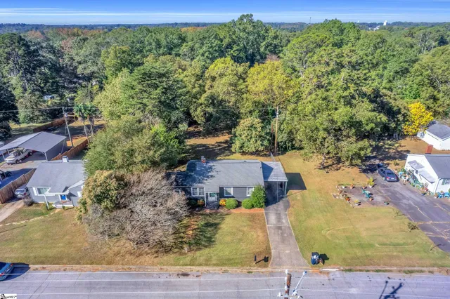 $189,000 | 2223 Ridgewood Avenue, Anderson, SC 29625